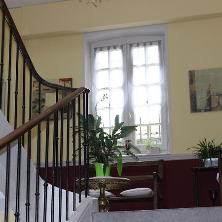 Chateau De Bourrassol Bed and Breakfast Menetrol Exterior foto