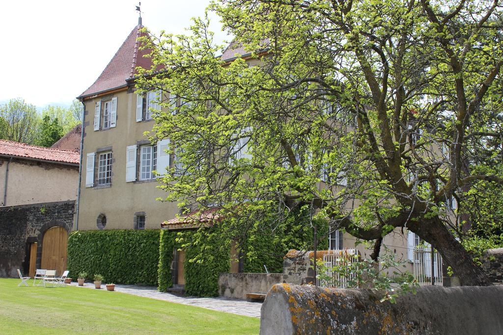 Chateau De Bourrassol Bed and Breakfast Menetrol Exterior foto