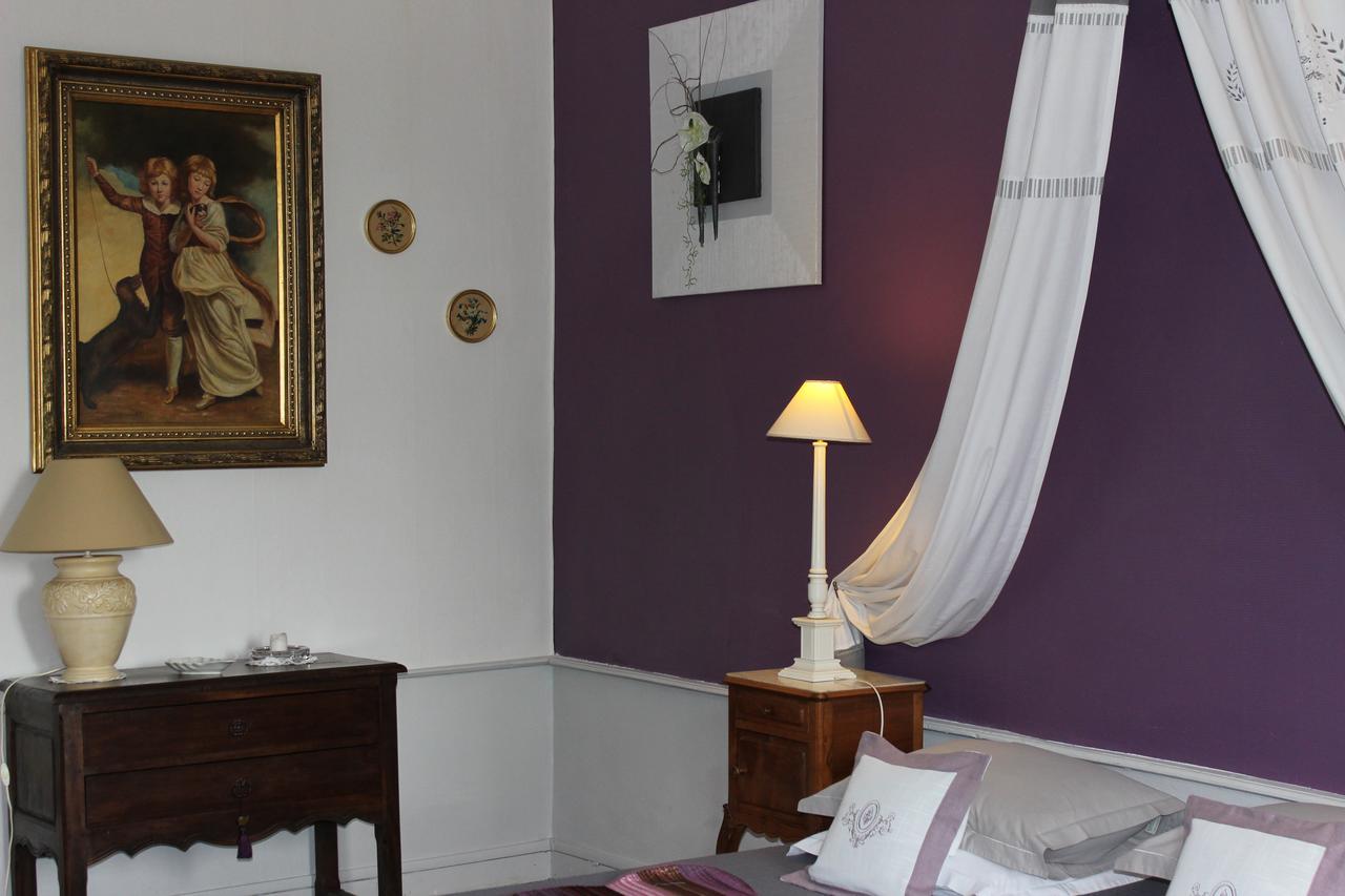 Chateau De Bourrassol Bed and Breakfast Menetrol Exterior foto